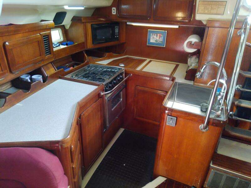 JerSea Girl  42ft Hunter Yacht For Sale