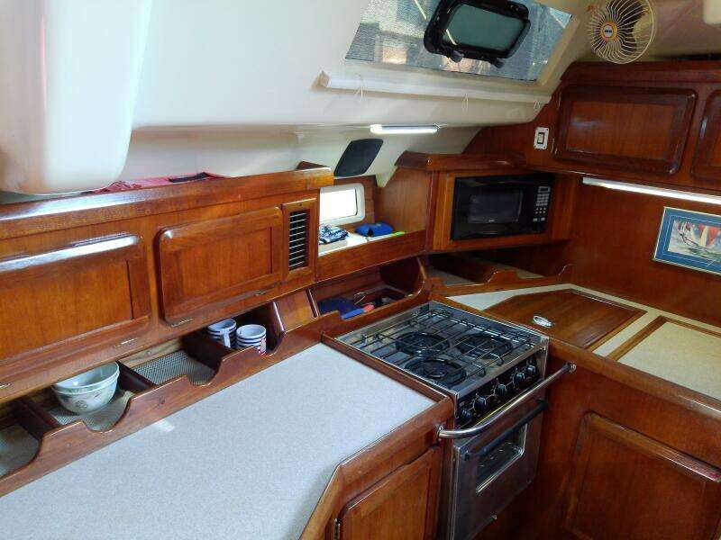 JerSea Girl  42ft Hunter Yacht For Sale