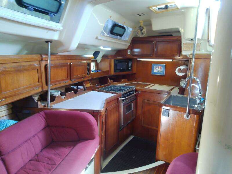 JerSea Girl  42ft Hunter Yacht For Sale