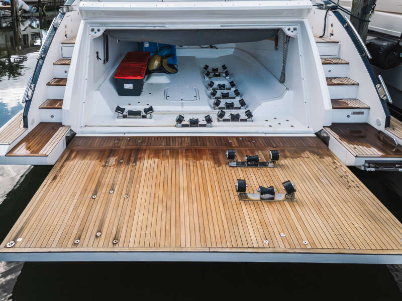 71ft Azimut Yacht For Sale