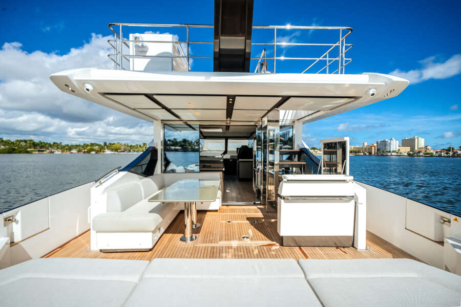 71ft Azimut Yacht For Sale