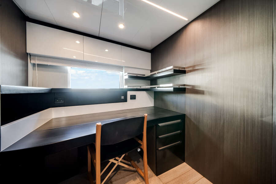 71ft Azimut Yacht For Sale