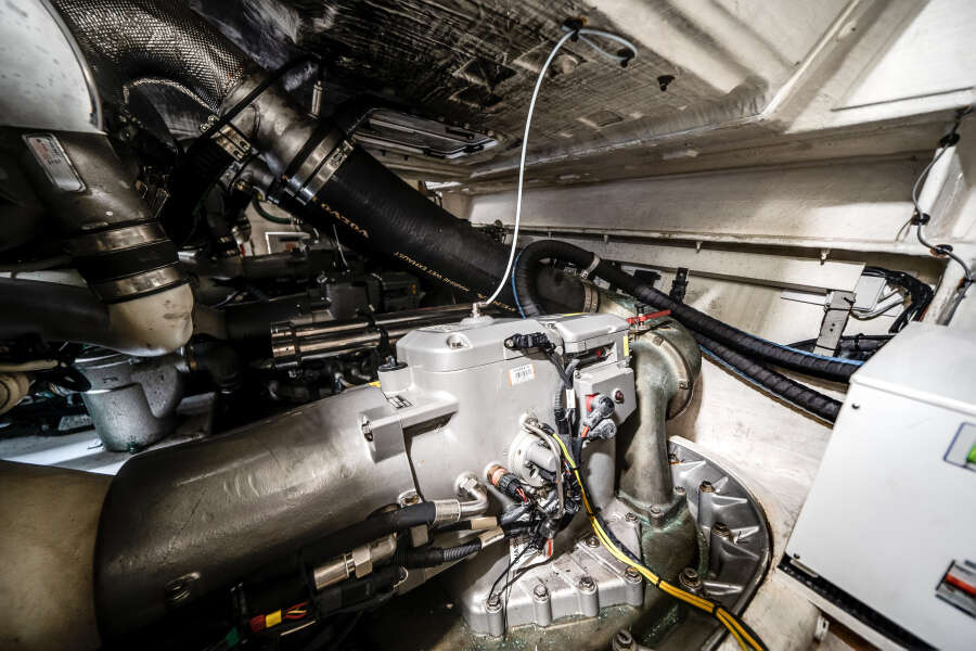 71ft Azimut Yacht For Sale