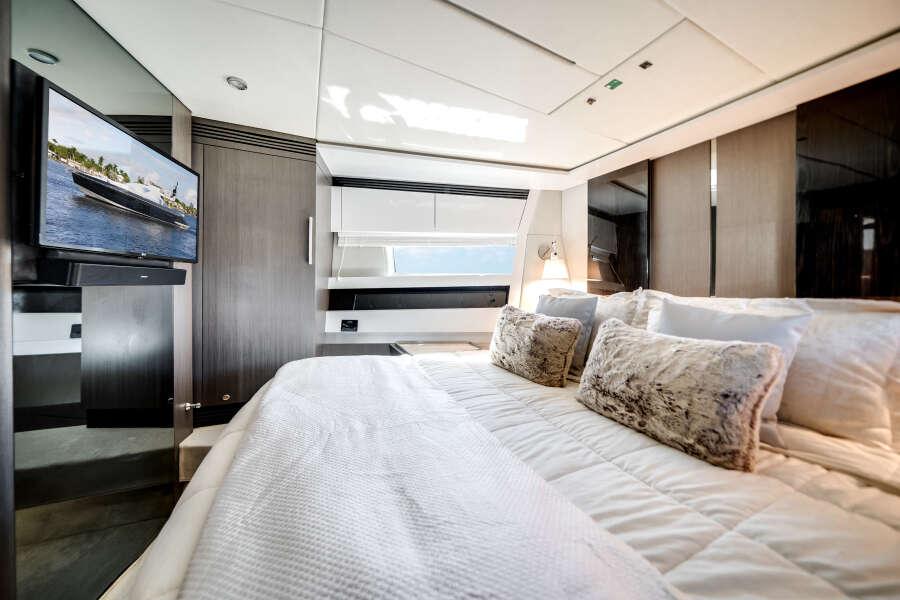 71ft Azimut Yacht For Sale