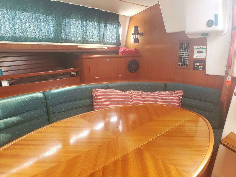 CHILL OUT 41ft Beneteau Yacht For Sale