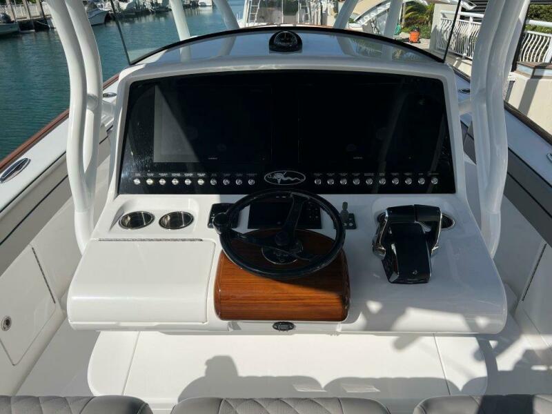 33' 2016 Valhalla Boatworks V-33