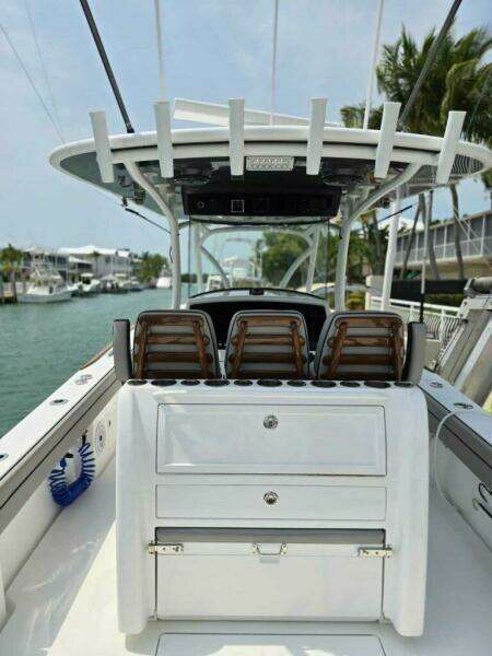 Valhalla 33 JUST ONE MORE - Exterior