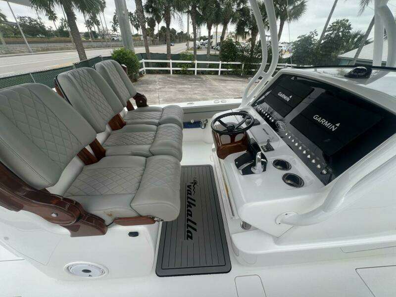 Valhalla 33 JUST ONE MORE - Helm 