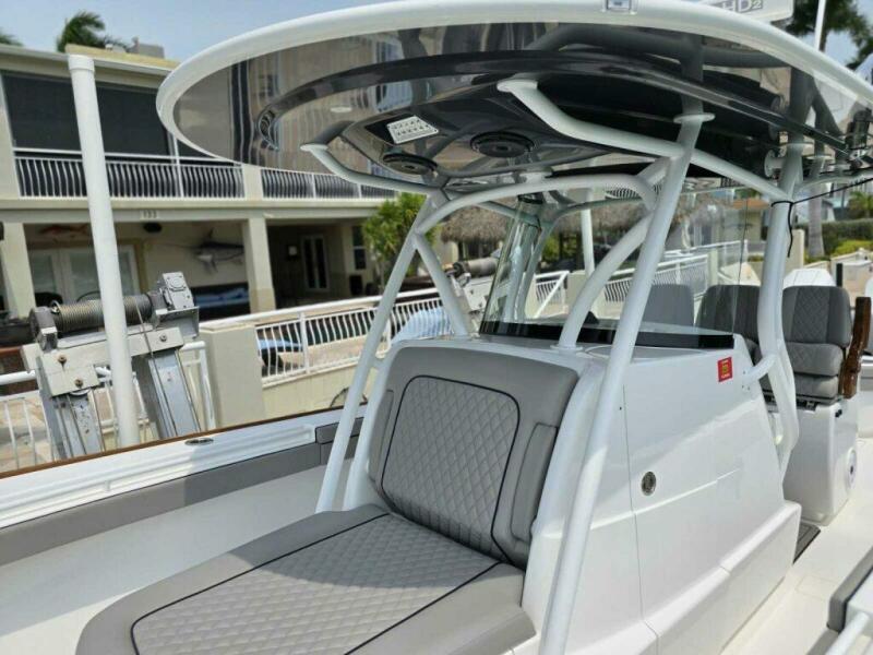 33' 2016 Valhalla Boatworks V-33