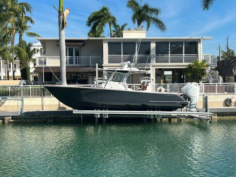 33' 2016 Valhalla Boatworks V-33