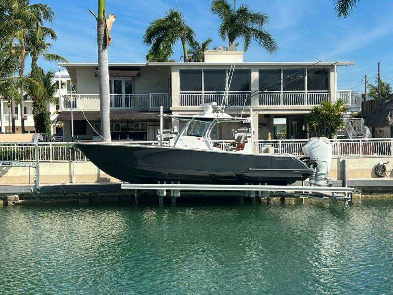 Valhalla 33 JUST ONE MORE - Exterior 