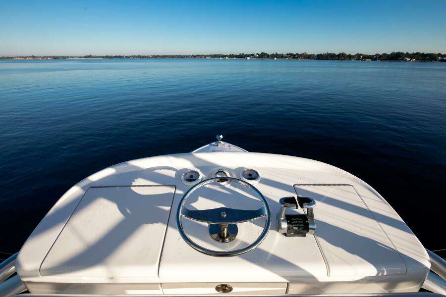 Viking 52 ONE MORE - Sport Tower Helm