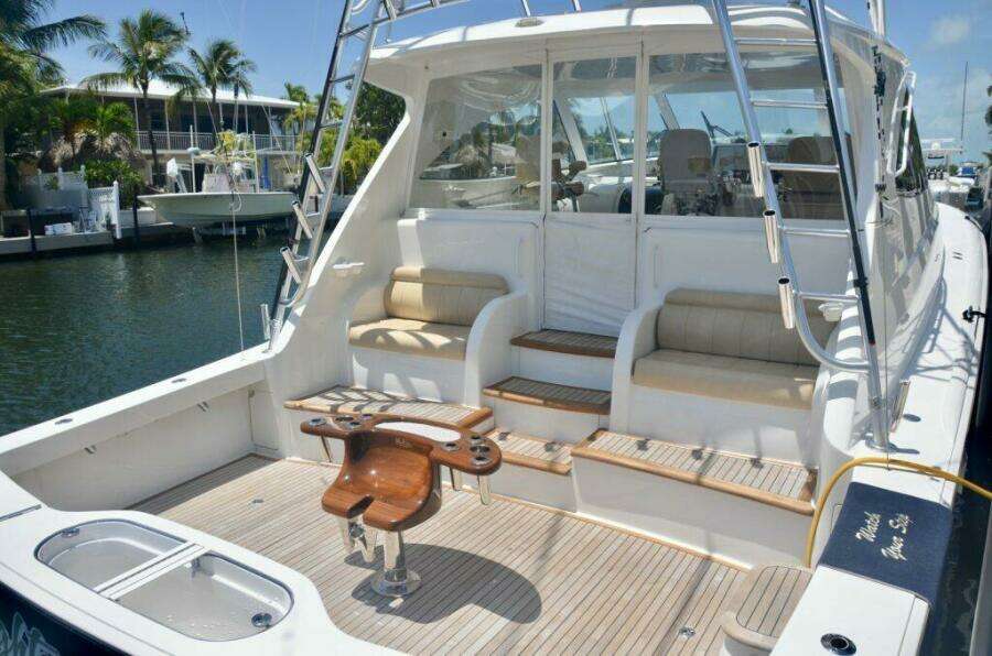 Viking 52 ONE MORE - Cockpit