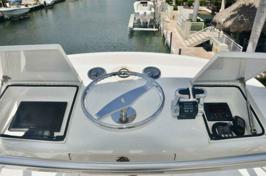 Viking 52 ONE MORE - Tower Helm