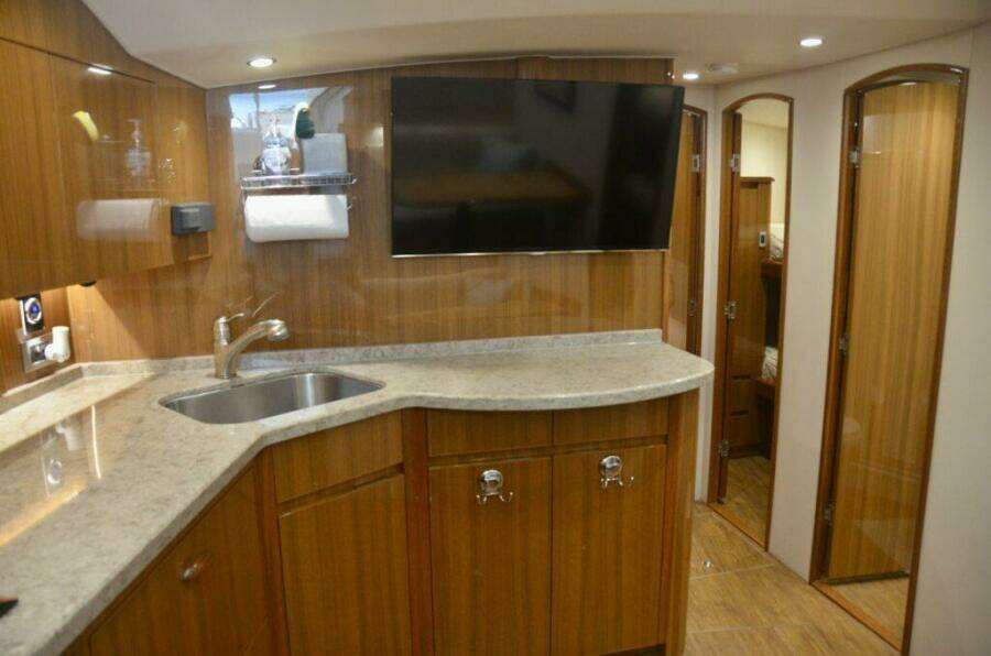 Viking 52 ONE MORE - Galley TV