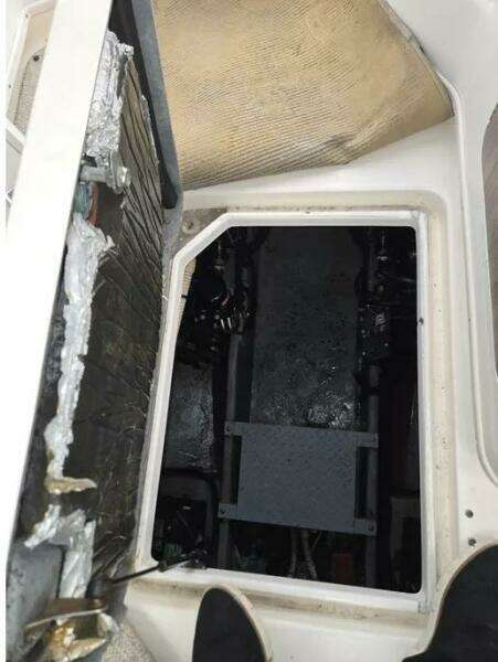 33ft Sea Ray Yacht For Sale