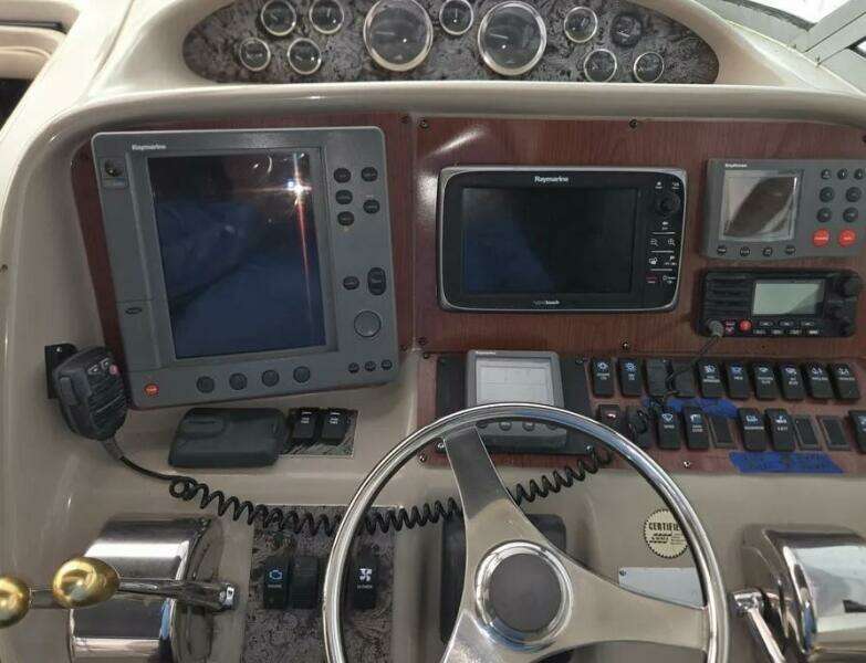 33ft Sea Ray Yacht For Sale