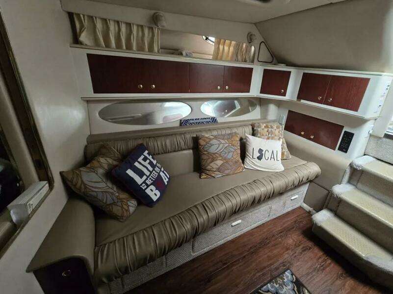 33ft Sea Ray Yacht For Sale