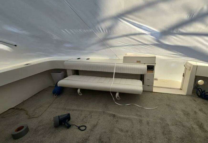 33ft Sea Ray Yacht For Sale