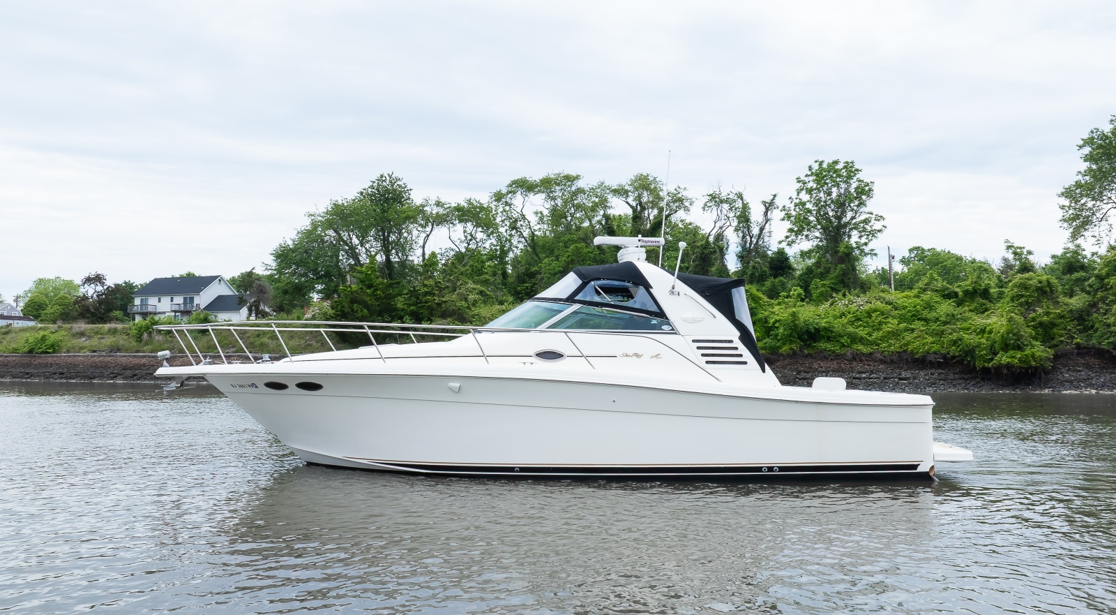 33' 1998 Sea Ray 330 Express