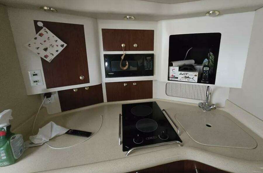 33ft Sea Ray Yacht For Sale