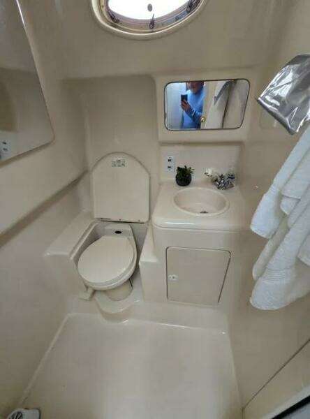 33ft Sea Ray Yacht For Sale