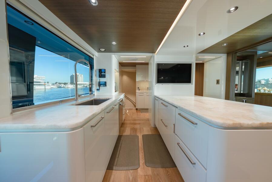125' 2018 Westport Raised Pilothouse