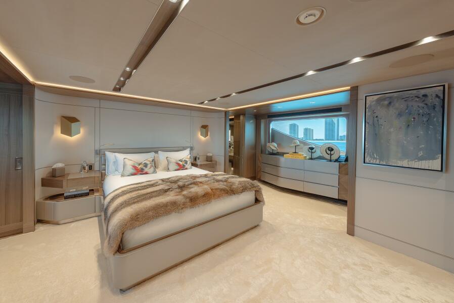 125' 2018 Westport Raised Pilothouse