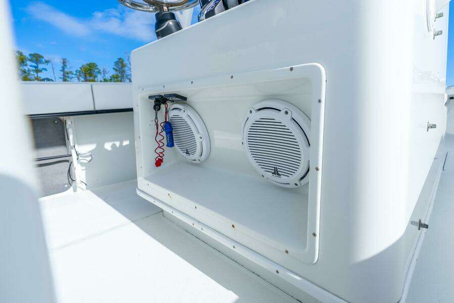 32ft Yellowfin Yacht For Sale