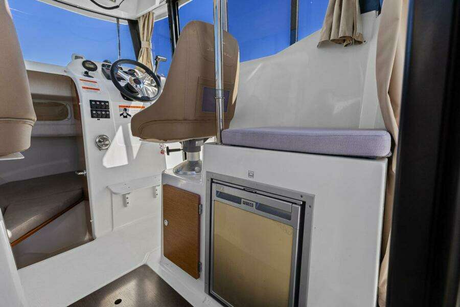 26ft Jeanneau Yacht For Sale