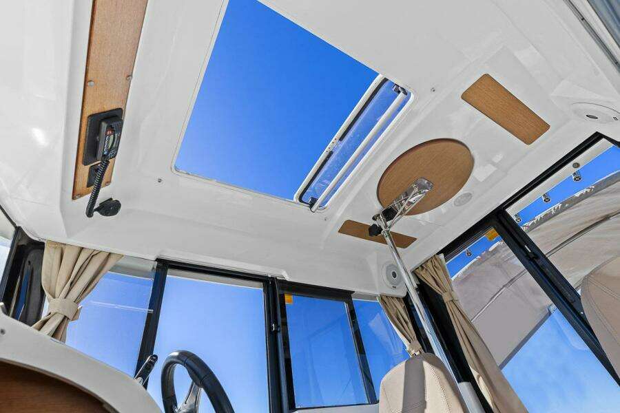 26ft Jeanneau Yacht For Sale