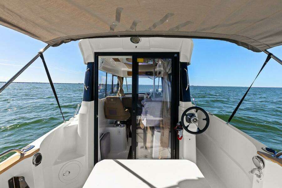 26ft Jeanneau Yacht For Sale