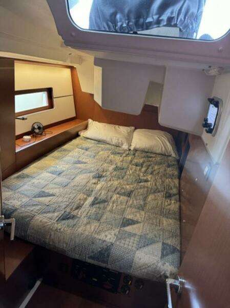 Run For The Roses 47ft Beneteau Yacht For Sale