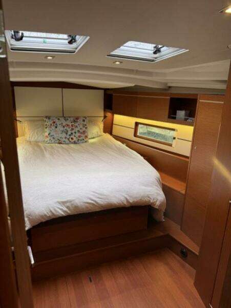 Run For The Roses 47ft Beneteau Yacht For Sale