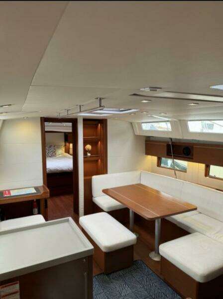 Run For The Roses 47ft Beneteau Yacht For Sale