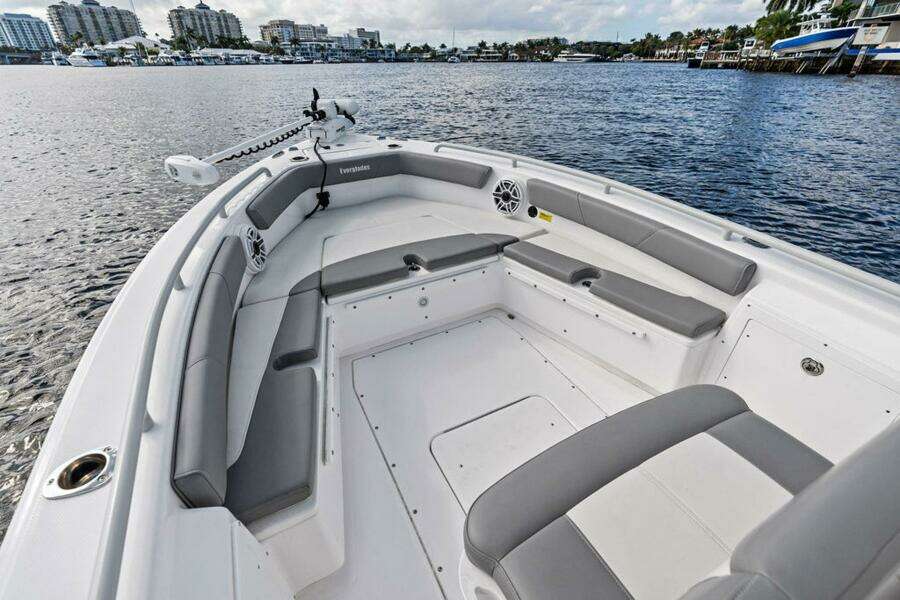 24ft Everglades Yacht For Sale