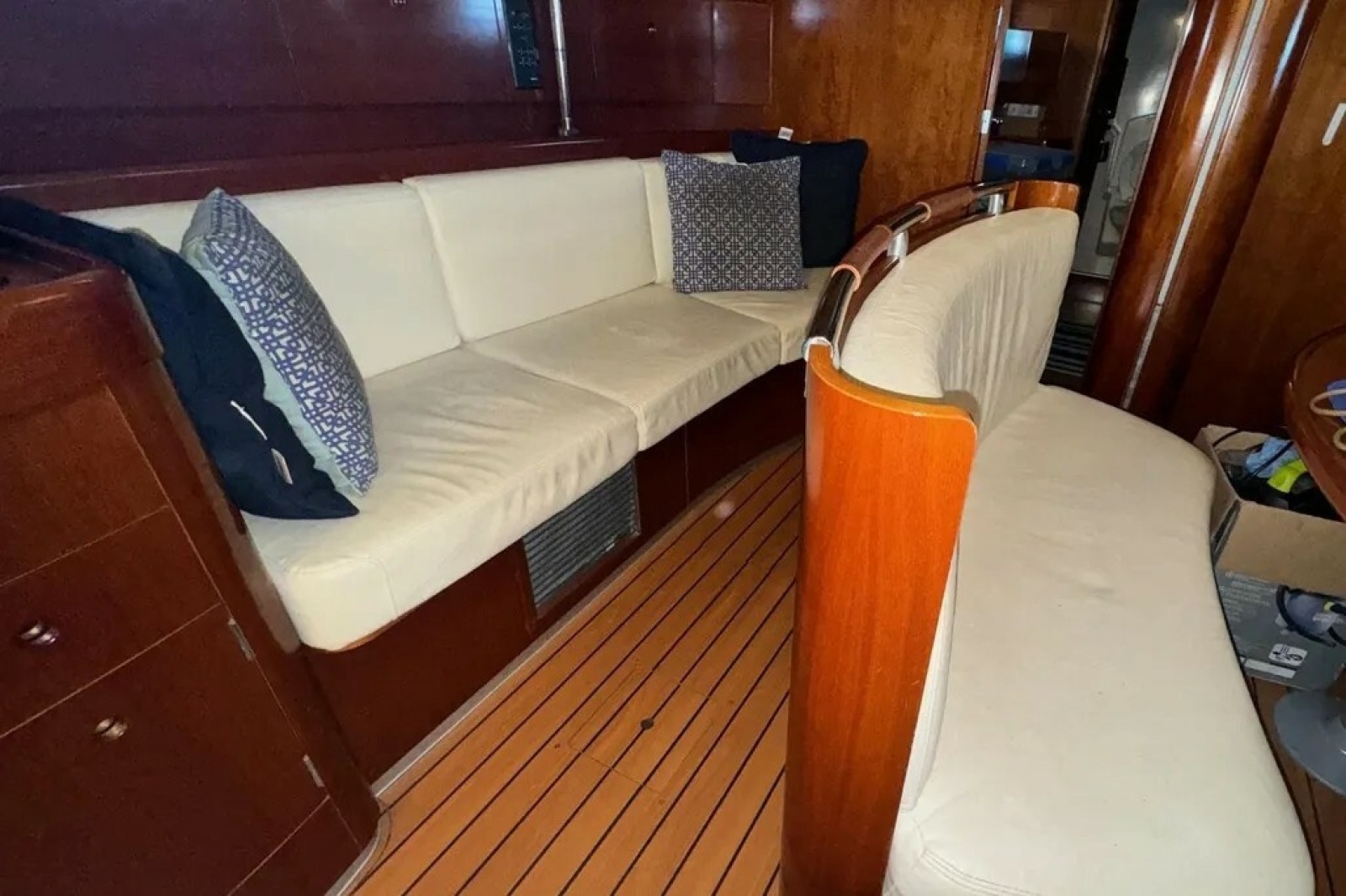 47' 2004 Beneteau First 47.7