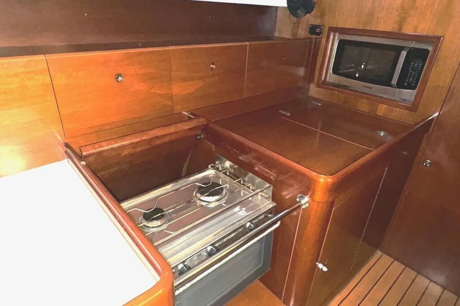 2004 Beneteau First 47.7 Shoal Draft Two-Cabin Two-Head