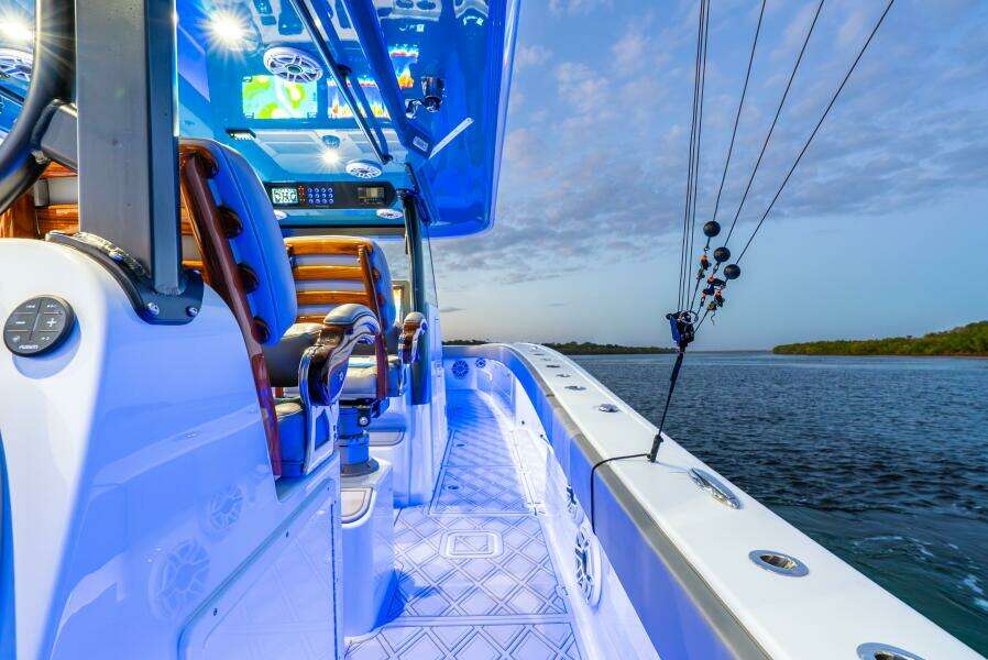 43ft Freeman Yacht For Sale
