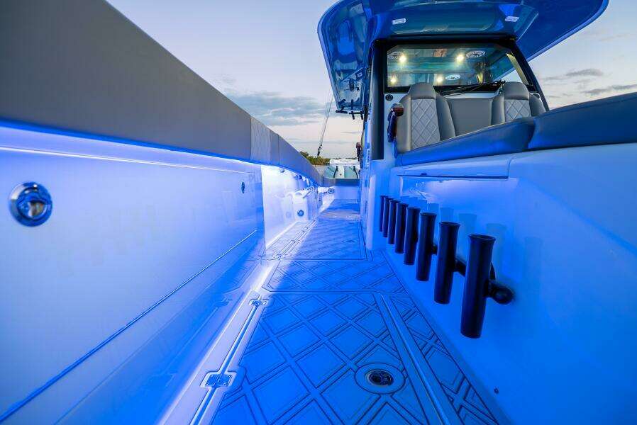 43ft Freeman Yacht For Sale