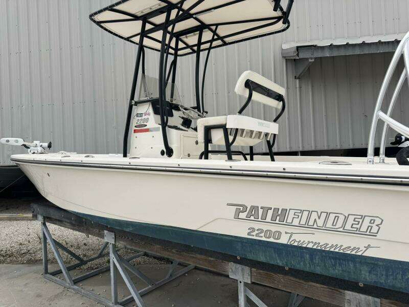 22ft Pathfinder Yacht For Sale