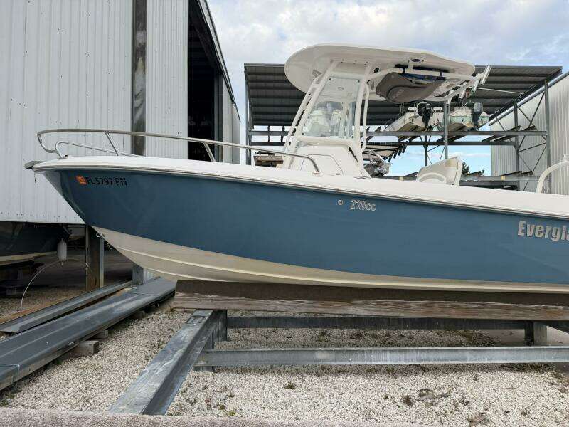 23ft Everglades Yacht For Sale