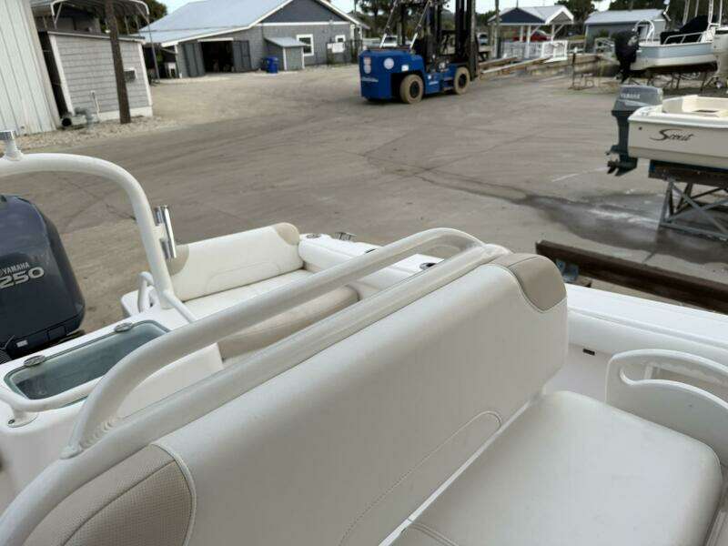 23ft Everglades Yacht For Sale