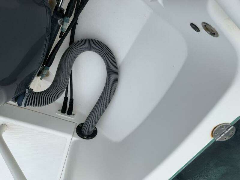 23ft Everglades Yacht For Sale