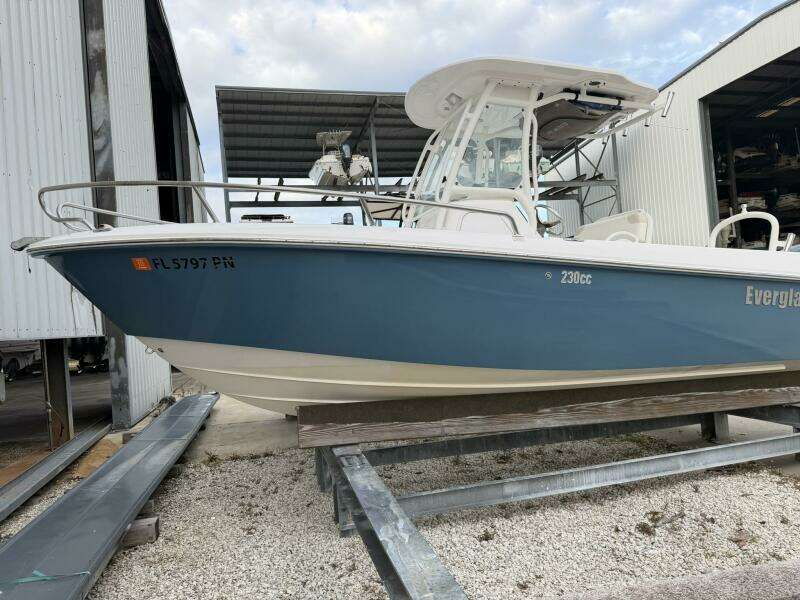 23ft Everglades Yacht For Sale