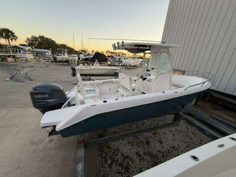 23ft Everglades Yacht For Sale