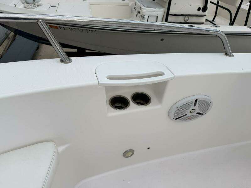 23ft Everglades Yacht For Sale