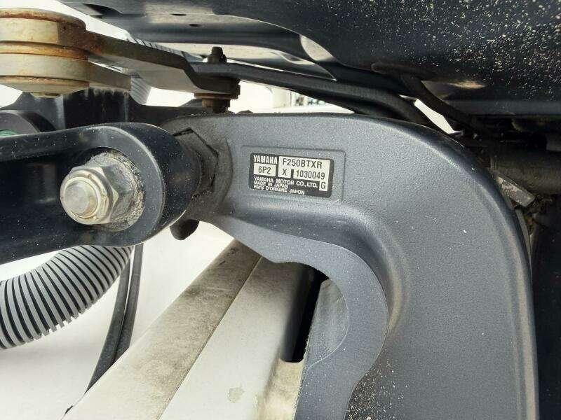 23ft Everglades Yacht For Sale