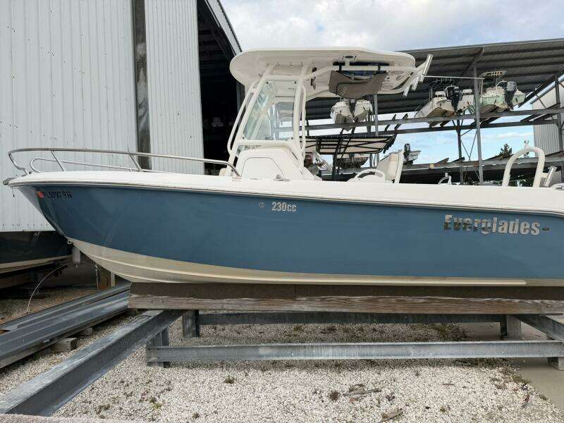23ft Everglades Yacht For Sale