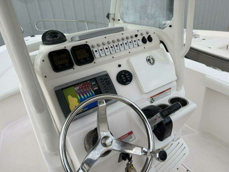 23ft Everglades Yacht For Sale